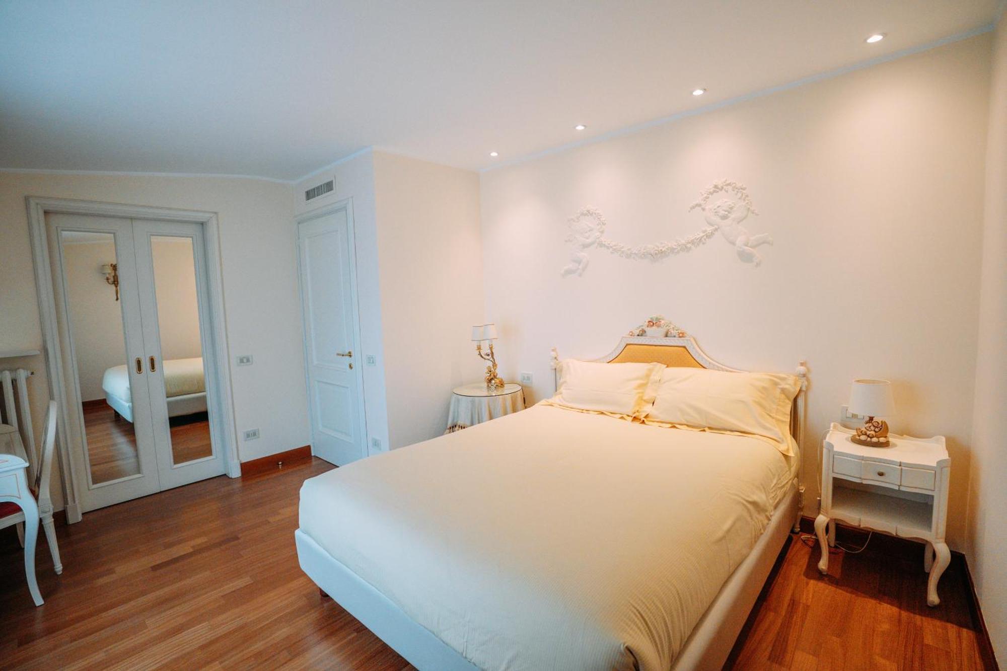 Suite Romantic Vista Lago Stresa Luaran gambar