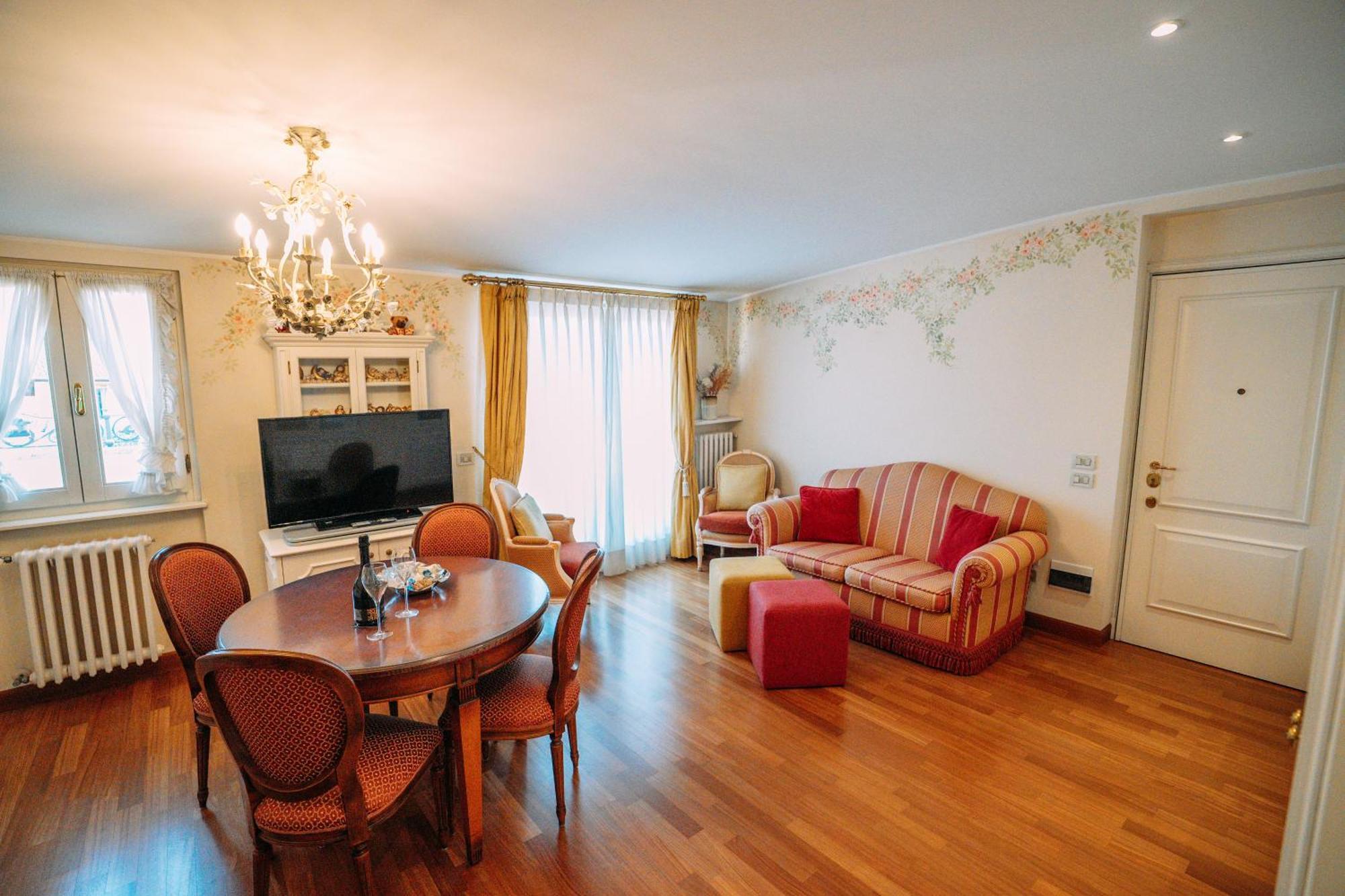 Suite Romantic Vista Lago Stresa Luaran gambar