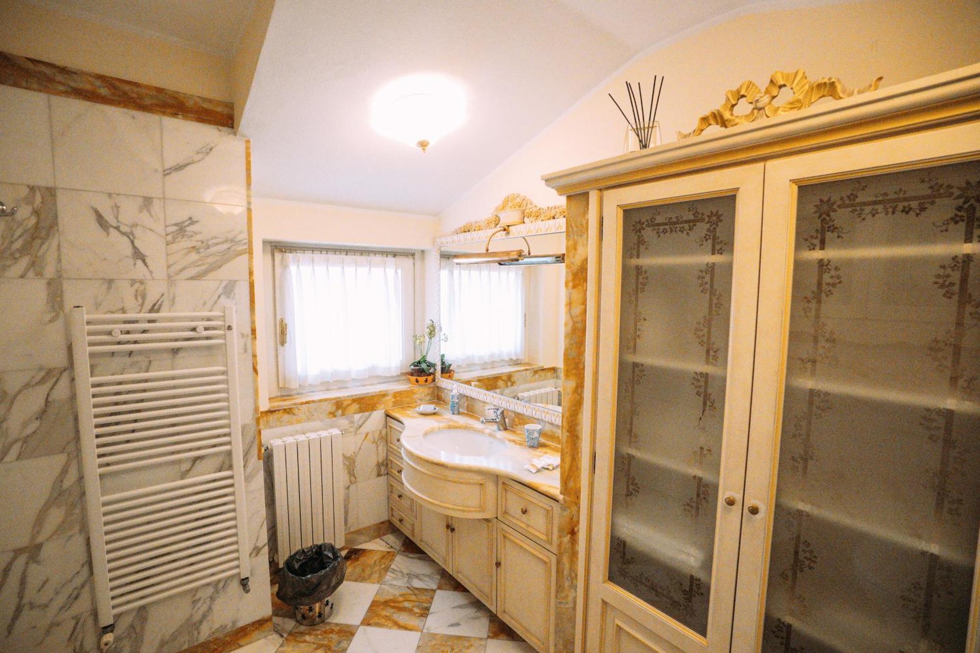 Suite Romantic Vista Lago Stresa Luaran gambar