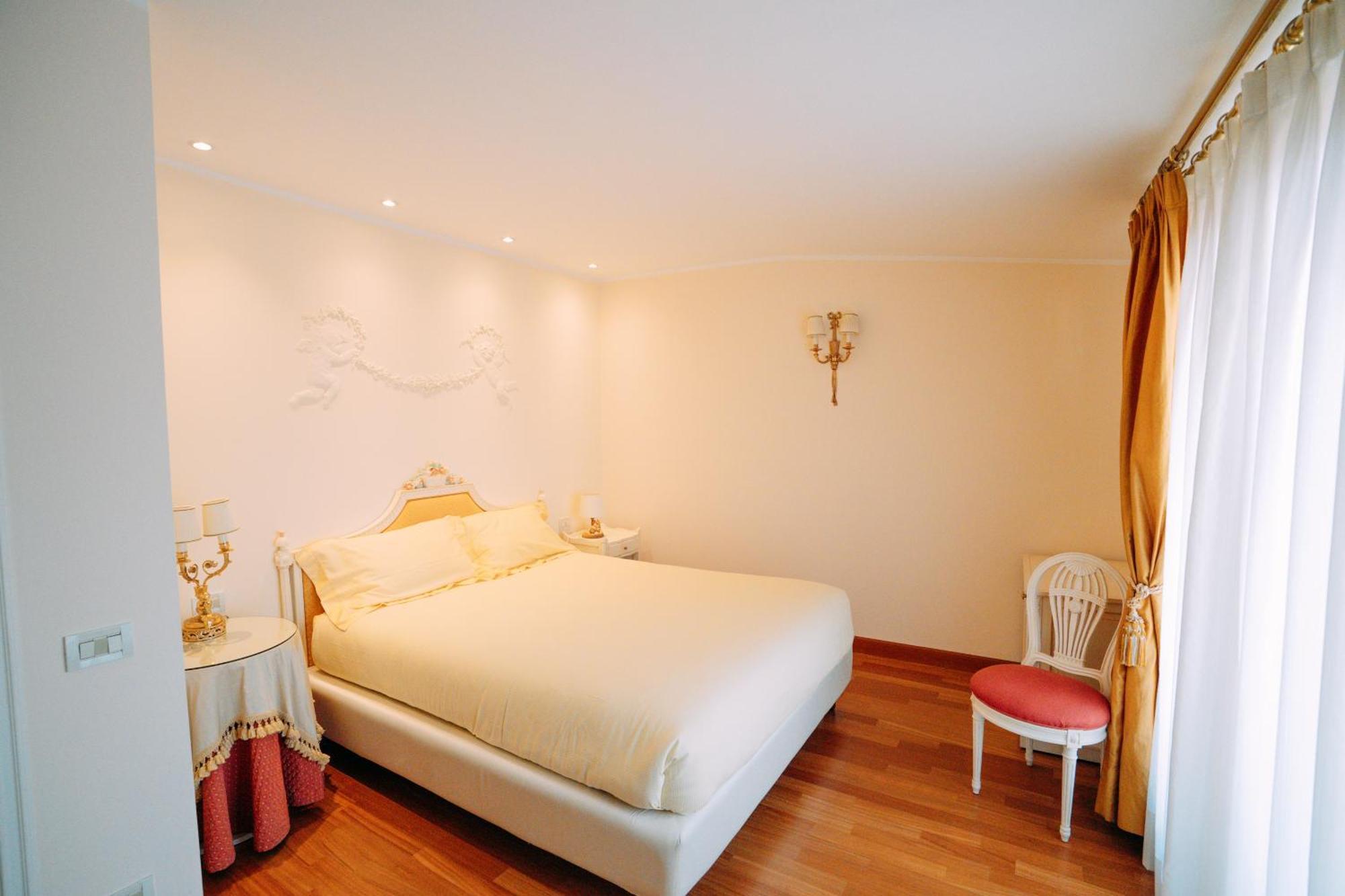 Suite Romantic Vista Lago Stresa Luaran gambar