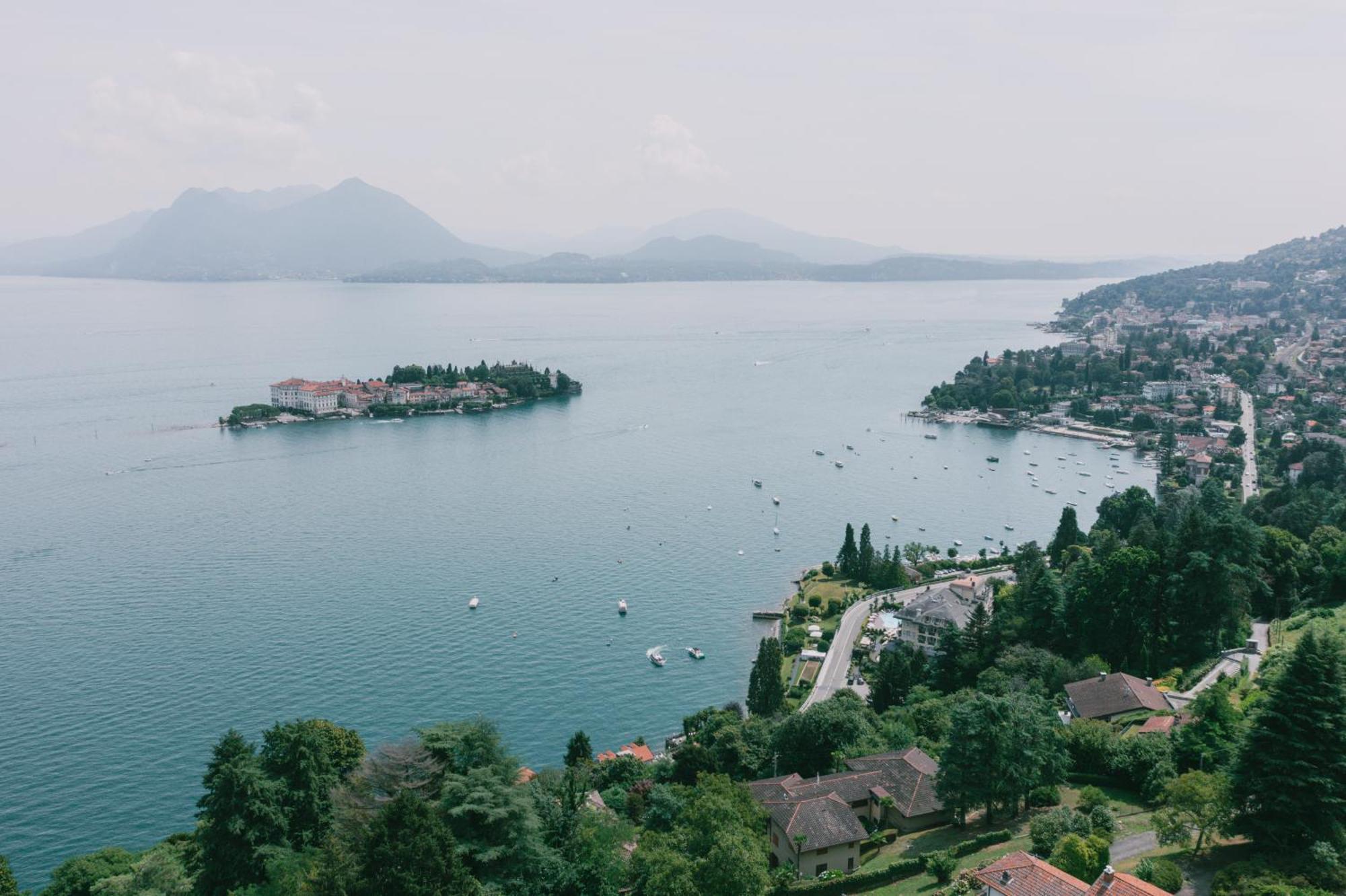 Suite Romantic Vista Lago Stresa Luaran gambar
